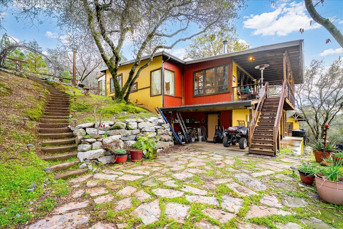 2244 Windmill Court Cool, CA 95614 - Photo 50 of 73 a view of a cafe with sitting area