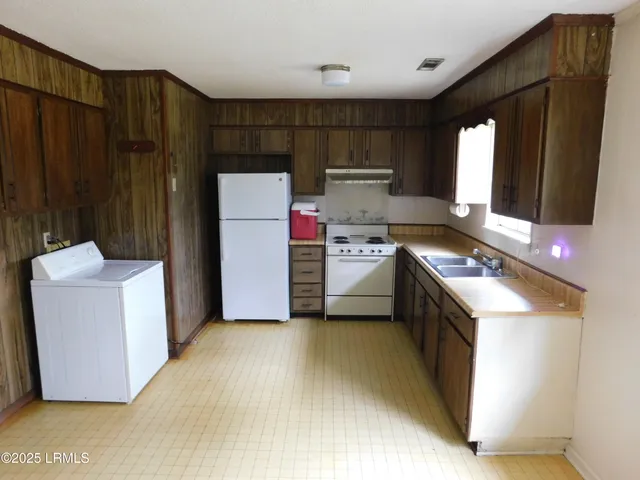 $235,000 | 718 Old House Road, Ridgeland, SC 29936