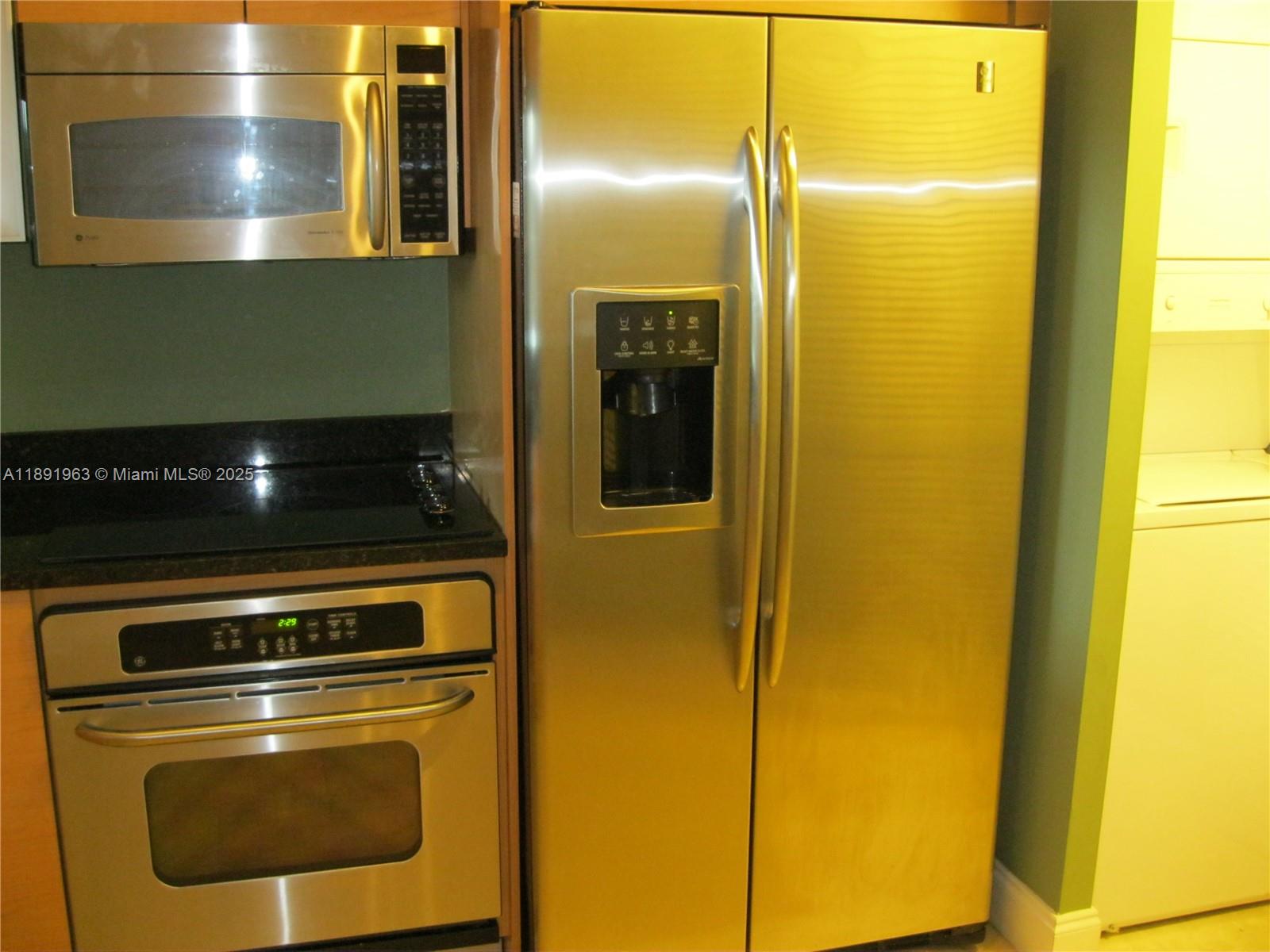 31 Southeast 5th Street, Unit 1210 Miami, FL 33131 - Photo 15 of 26