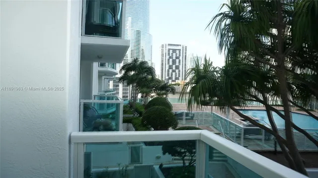 $3,600 | 31 Southeast 5th Street, Unit 1210, Miami, FL 33131