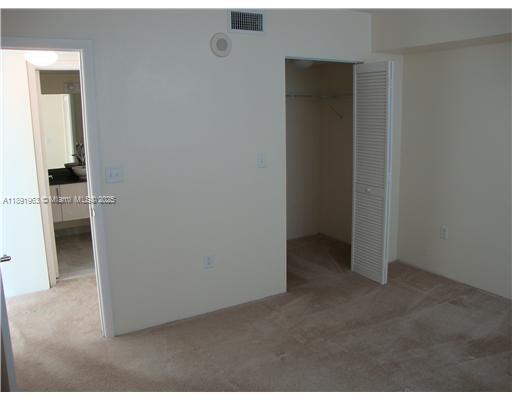 31 Southeast 5th Street, Unit 1210 Miami, FL 33131 - Photo 9 of 26