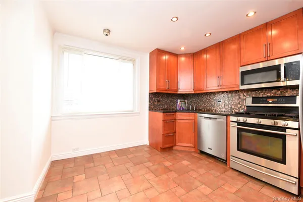 $1,450,000 | 166-36 23rd Avenue | Clearview