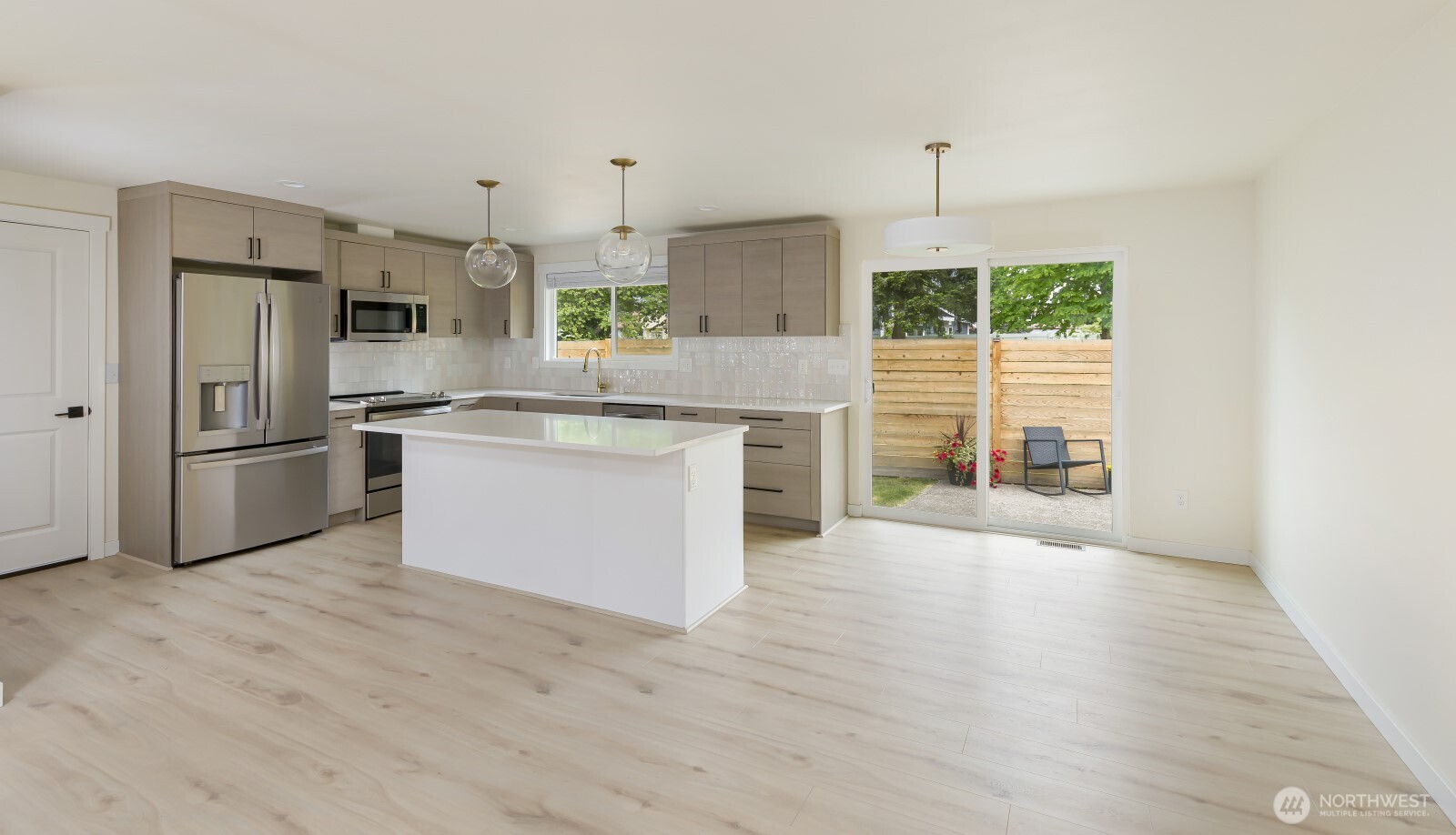21927 Southeast 237th Street Maple Valley, WA 98038 - Photo 9 of 26