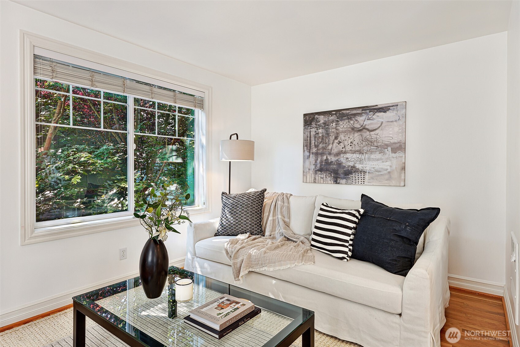 937 North 97th Street Seattle, WA 98103 - Photo 11 of 38