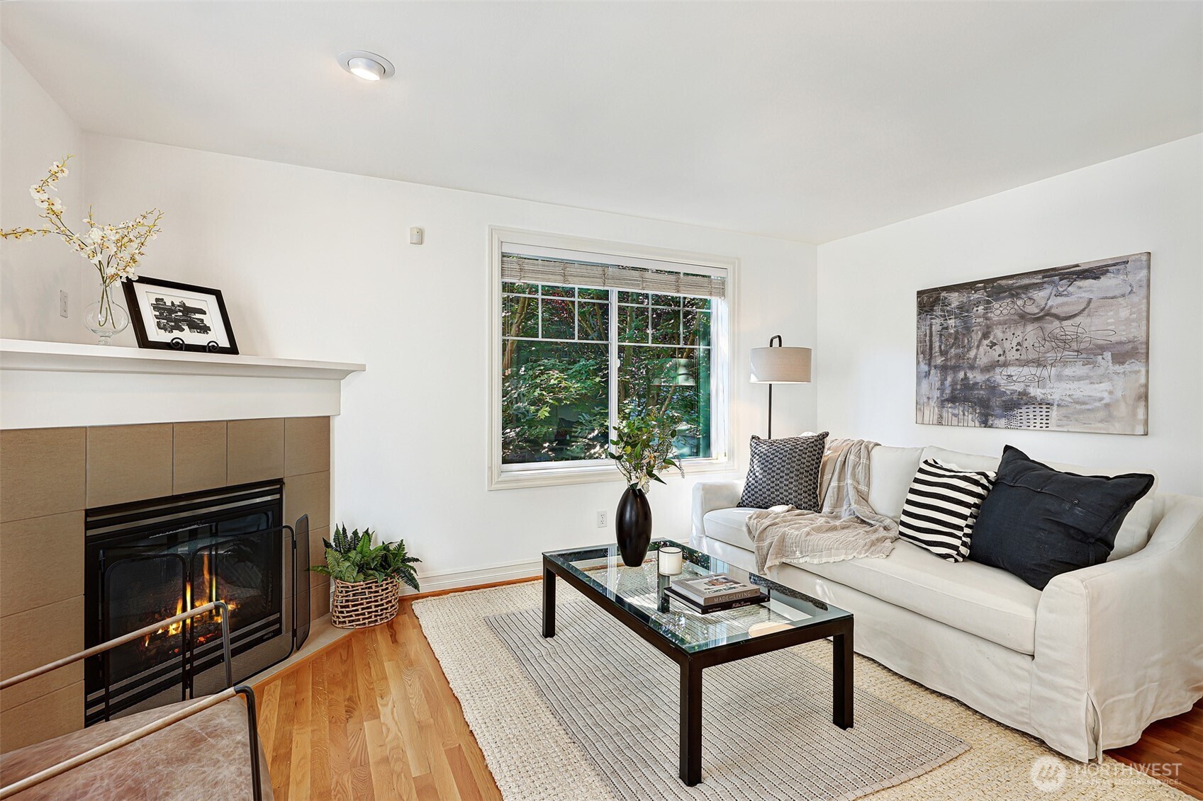 937 North 97th Street Seattle, WA 98103 - Photo 12 of 38