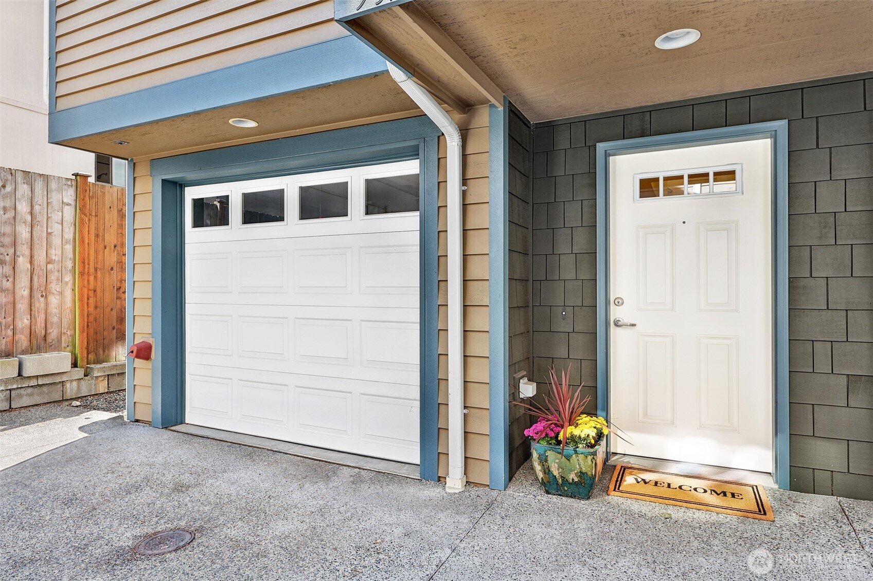 937 North 97th Street Seattle, WA 98103 - Photo 2 of 38