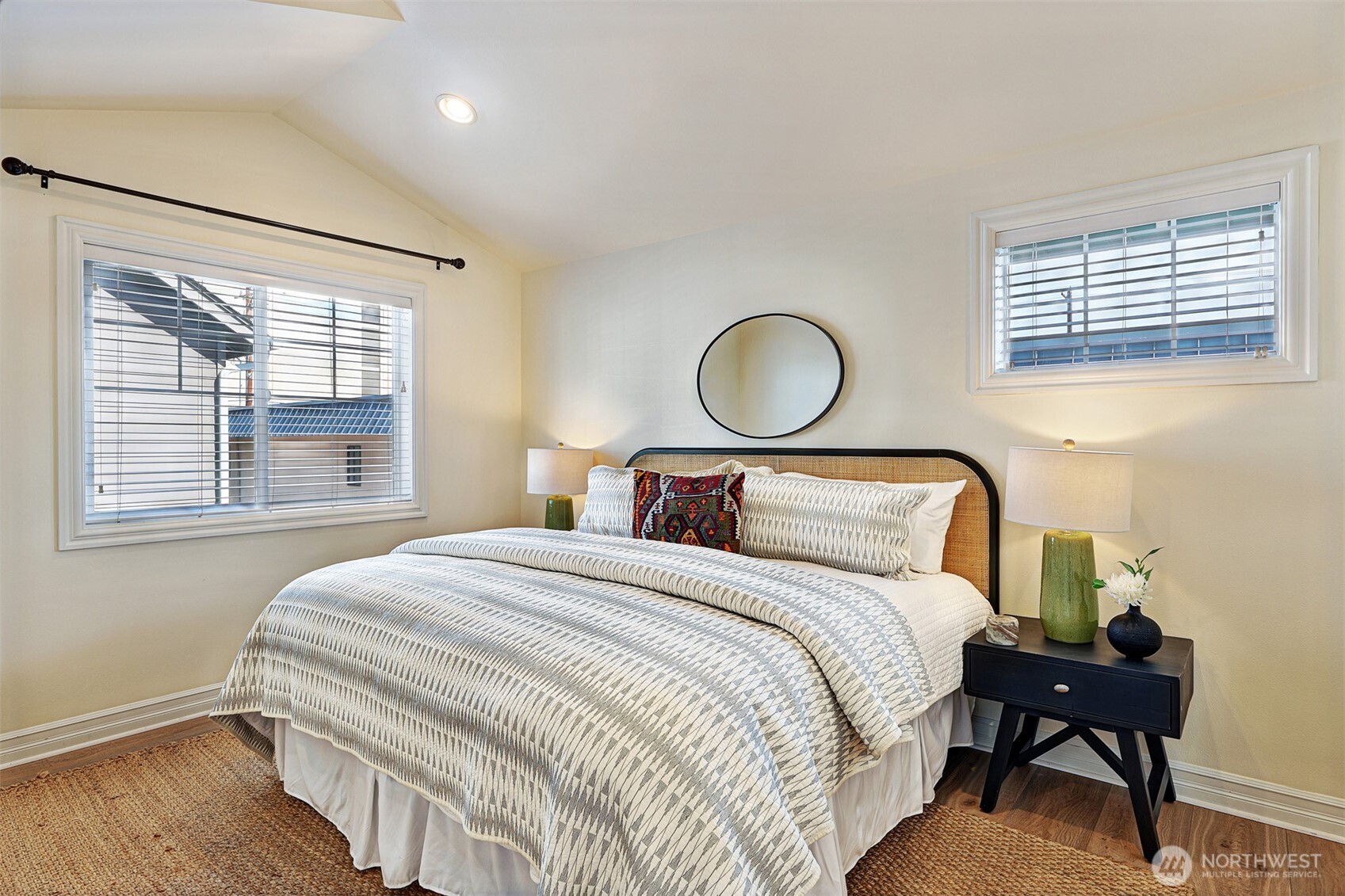 937 North 97th Street Seattle, WA 98103 - Photo 24 of 38