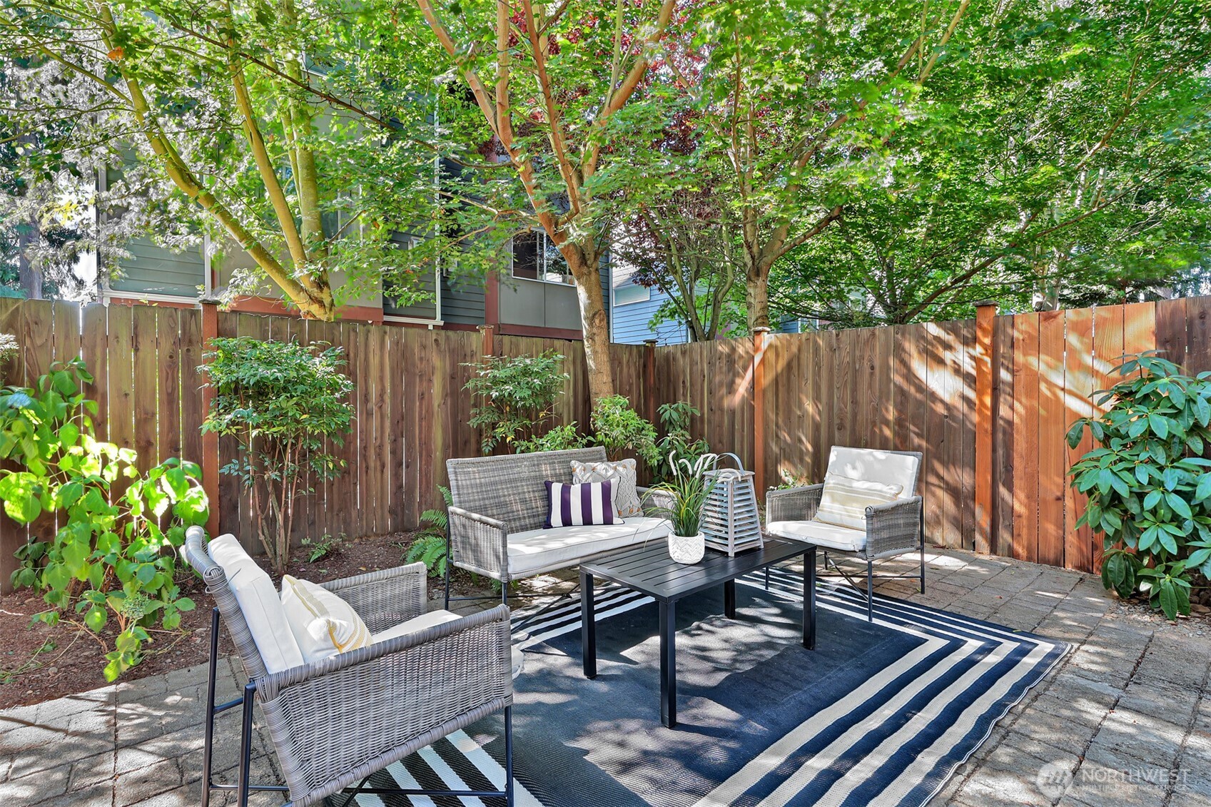 937 North 97th Street Seattle, WA 98103 - Photo 7 of 38