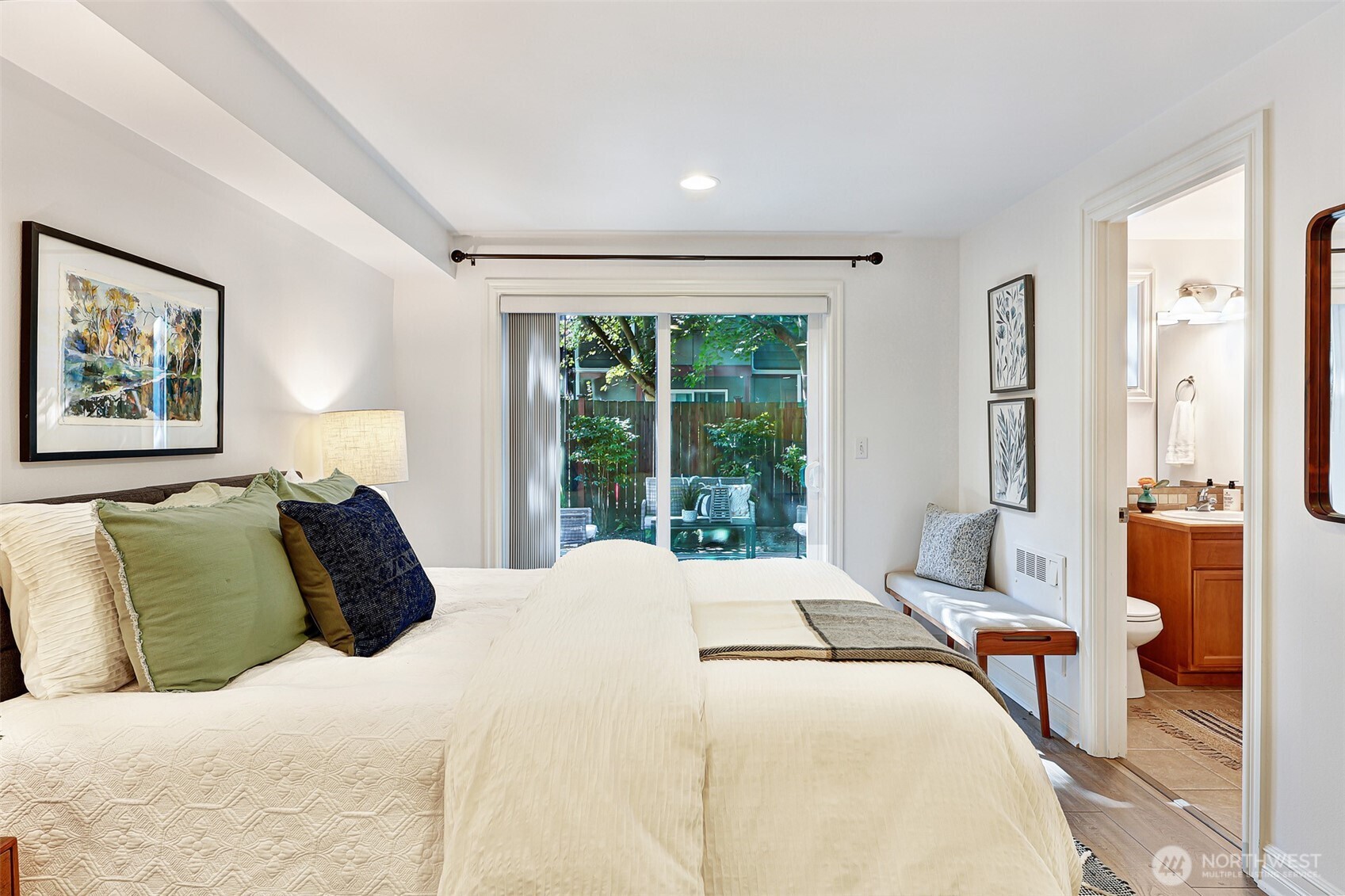 937 North 97th Street Seattle, WA 98103 - Photo 8 of 38