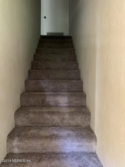 2635 Southwest 35th Place, Unit 706 Gainesville, FL 32608 - Photo 8 of 11 a view of entryway