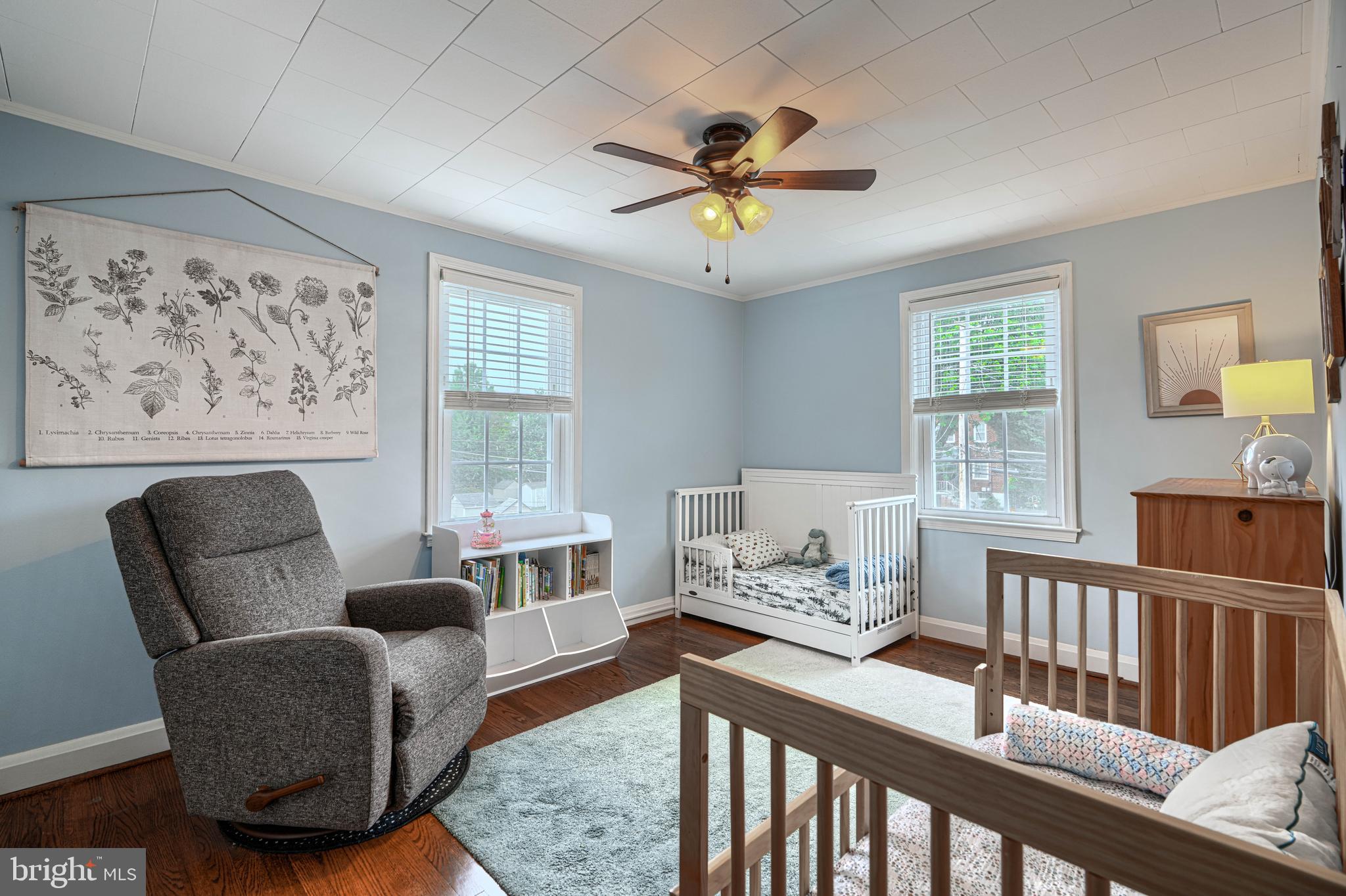 8132 Pleasant Plains Road Towson, MD 21286 - Photo 26 of 55 a living room with furniture and a window