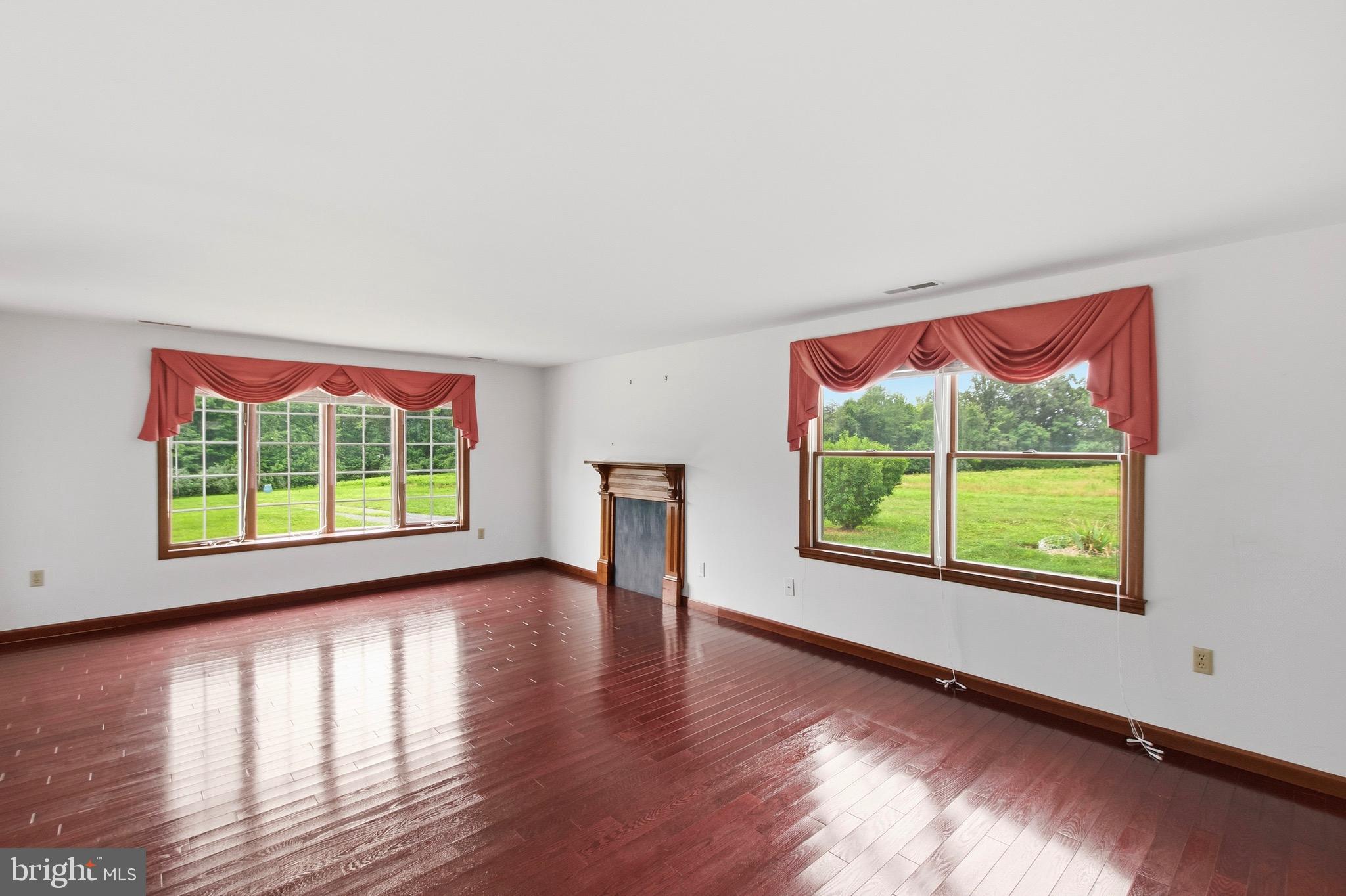 4407 Indian Run Road Amissville, VA 20106 - Photo 12 of 54