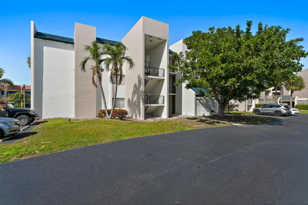 $1,700 | 1605 Highway 1, Unit V6104, Jupiter, FL 33477