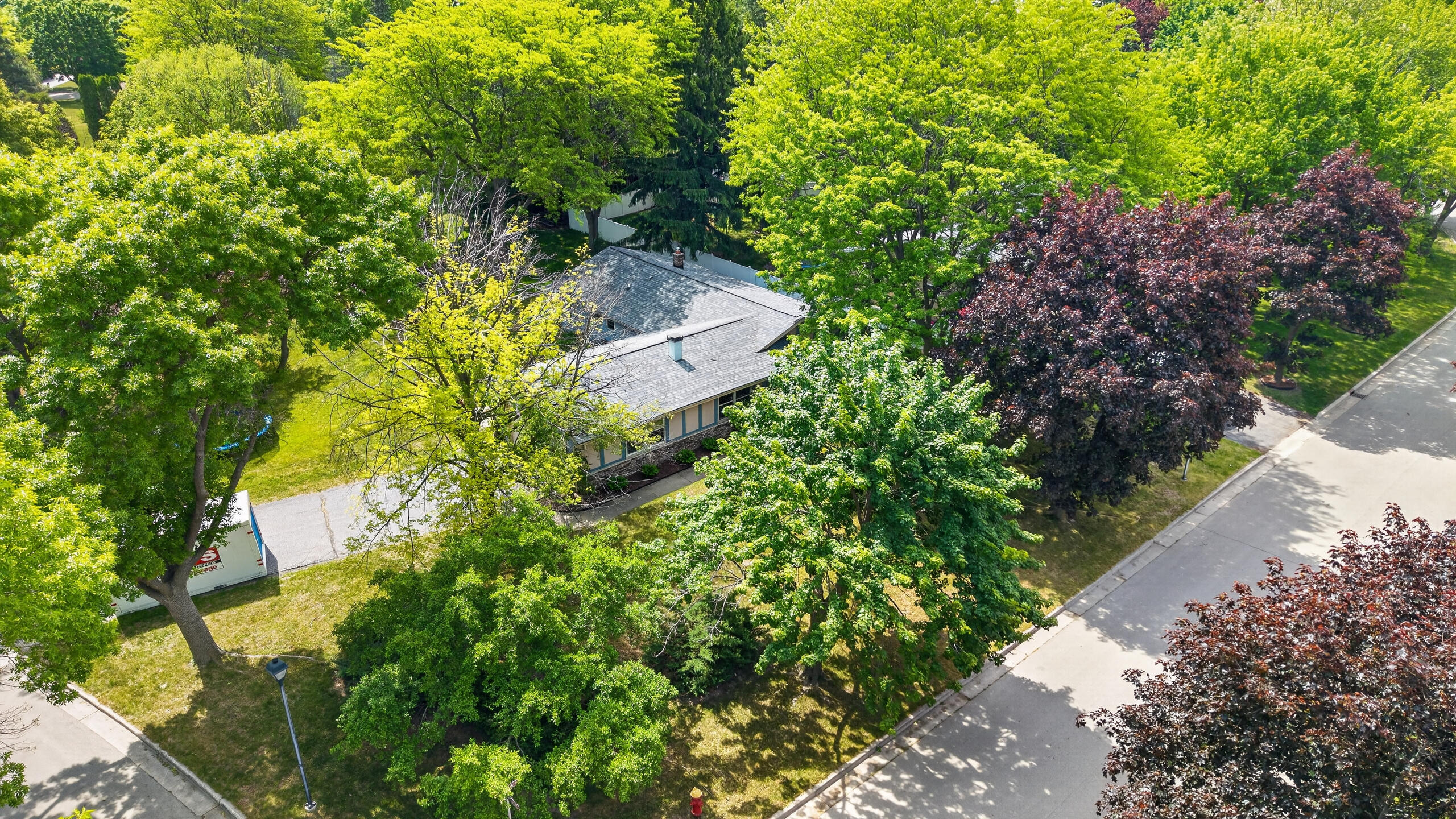 2029 West Donges Bay Road, Unit 2031 Mequon, WI 53092 - Photo 38 of 68 Aerial View