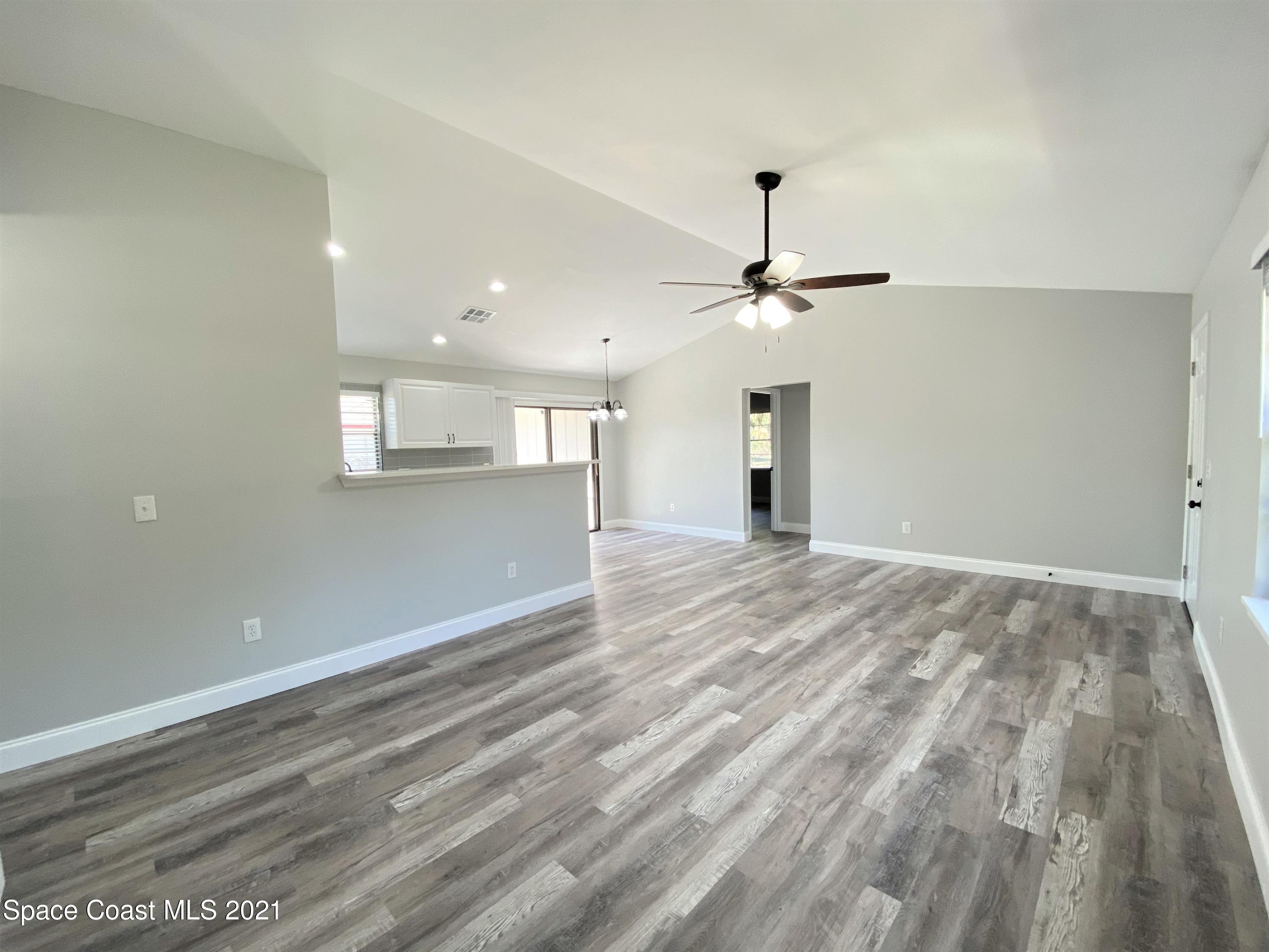 791 Atlantis Road Southeast Palm Bay, FL 32909 - Photo 5 of 23 5 Living 4