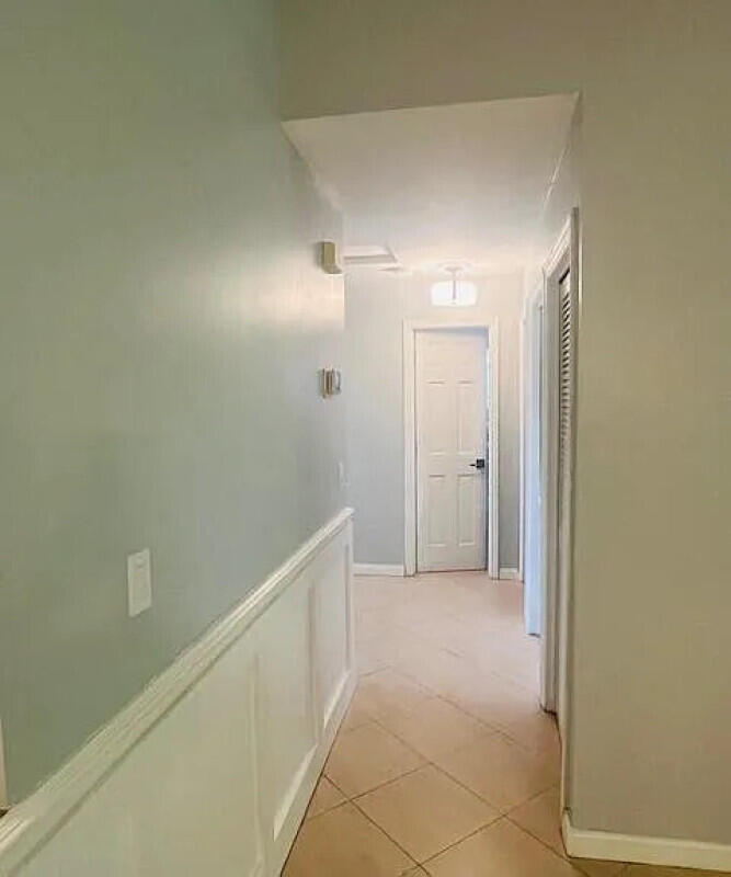 12404 Old Country Road South Wellington, FL 33414 - Photo 10 of 17 10