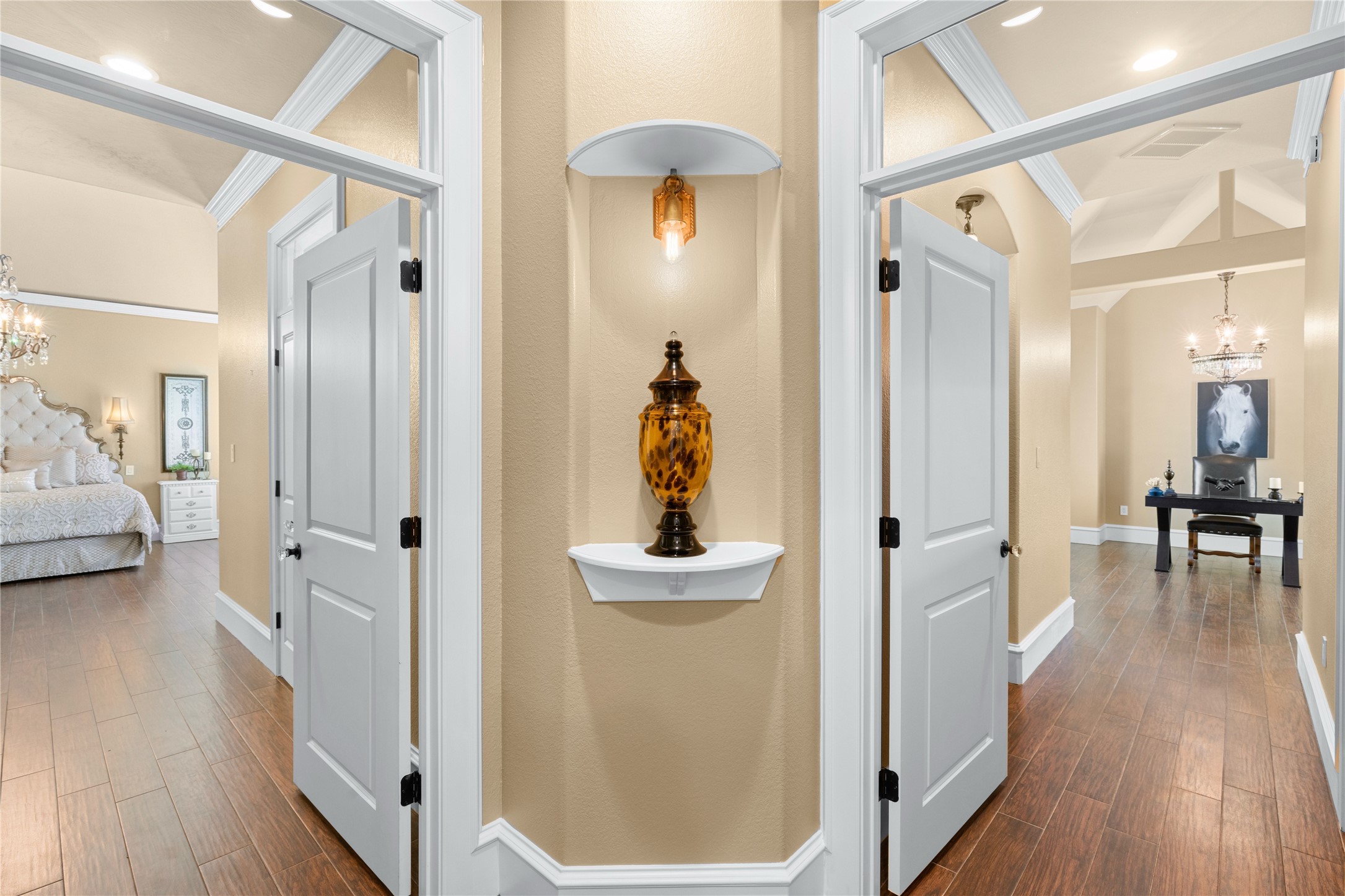 29500 Skymac Ranch Road Hempstead, TX 77445 - Photo 16 of 50 a view of a hallway view with wooden floor and furniture