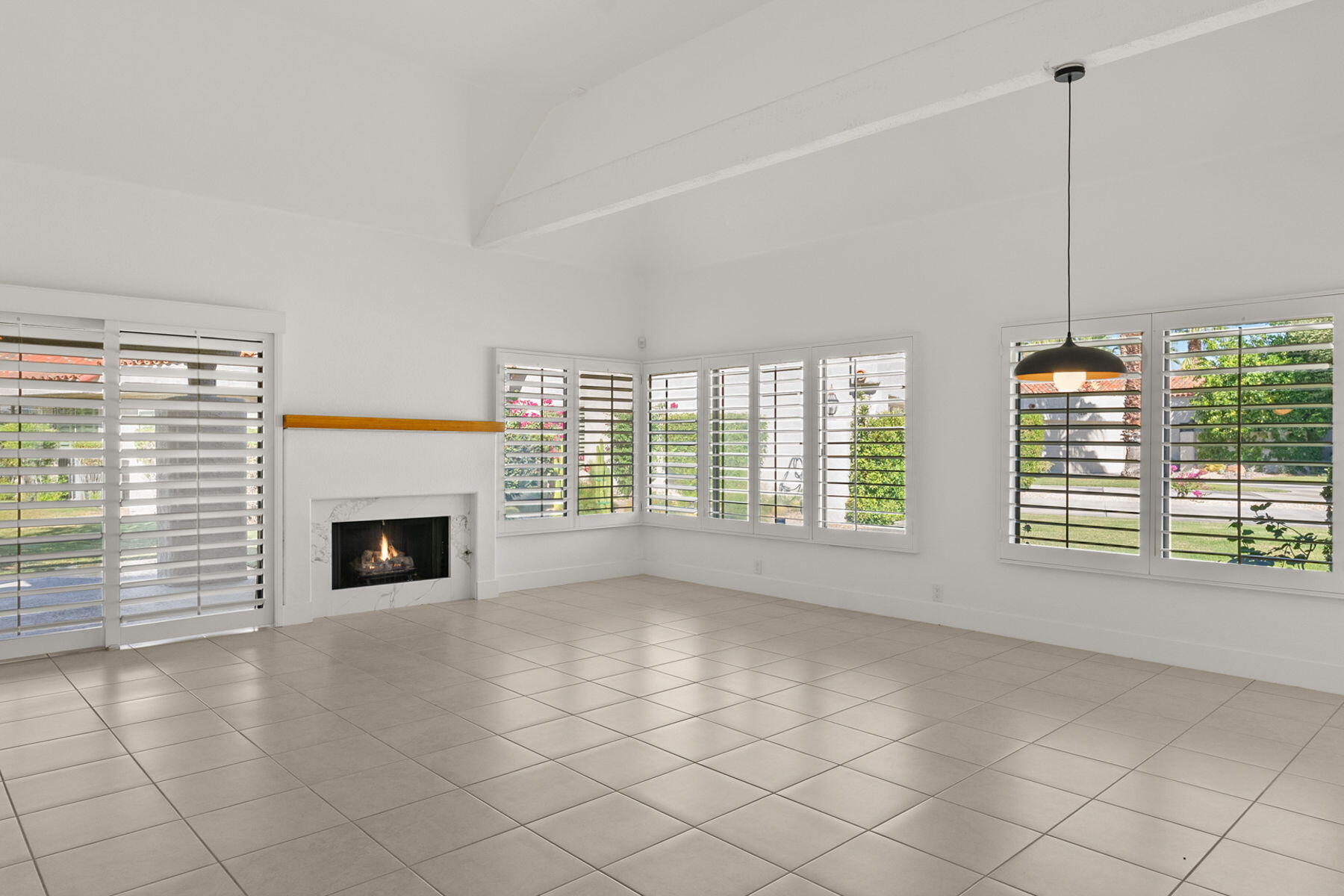975 St George Circle, Unit B Palm Springs, CA 92264 - Photo 15 of 52 .