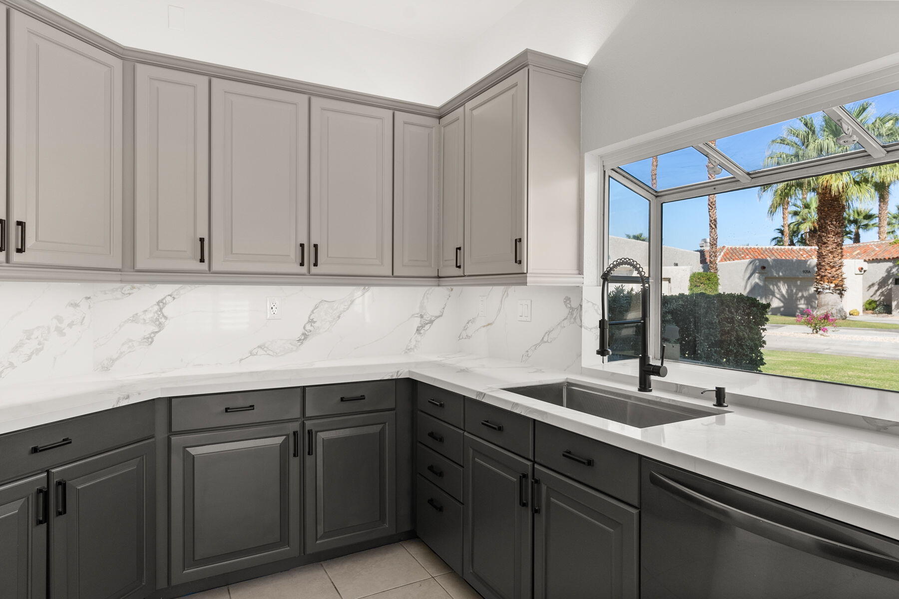 975 St George Circle, Unit B Palm Springs, CA 92264 - Photo 20 of 52 .