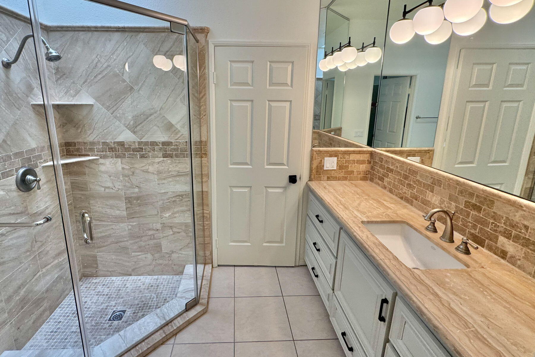 975 St George Circle, Unit B Palm Springs, CA 92264 - Photo 35 of 52 .