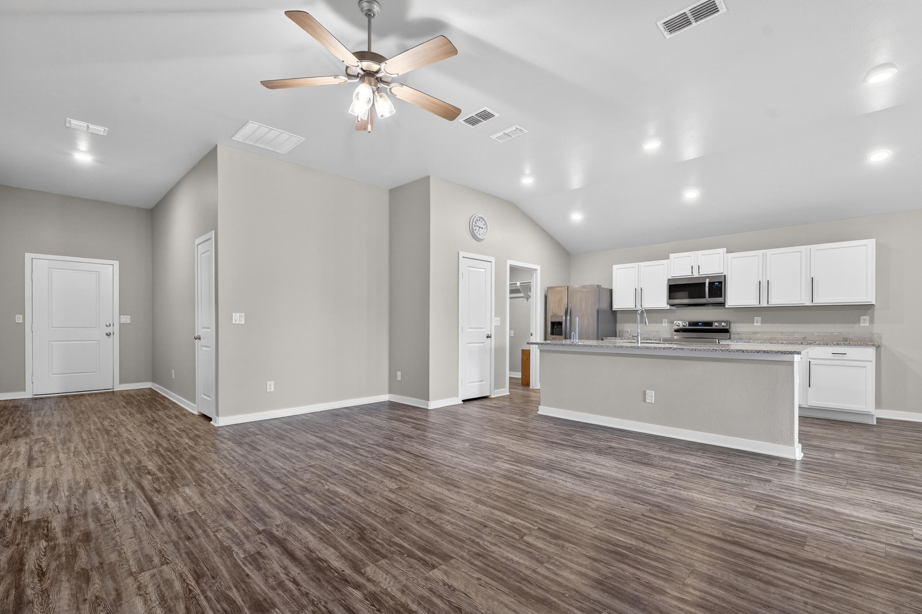 2002 137th Street Lubbock, TX 79423 - Photo 5 of 24 DSC04908