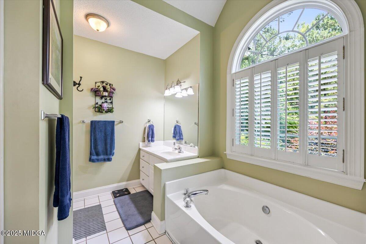 153 Spruce Lane Gray, GA 31032 - Photo 18 of 36 19-W7A8996