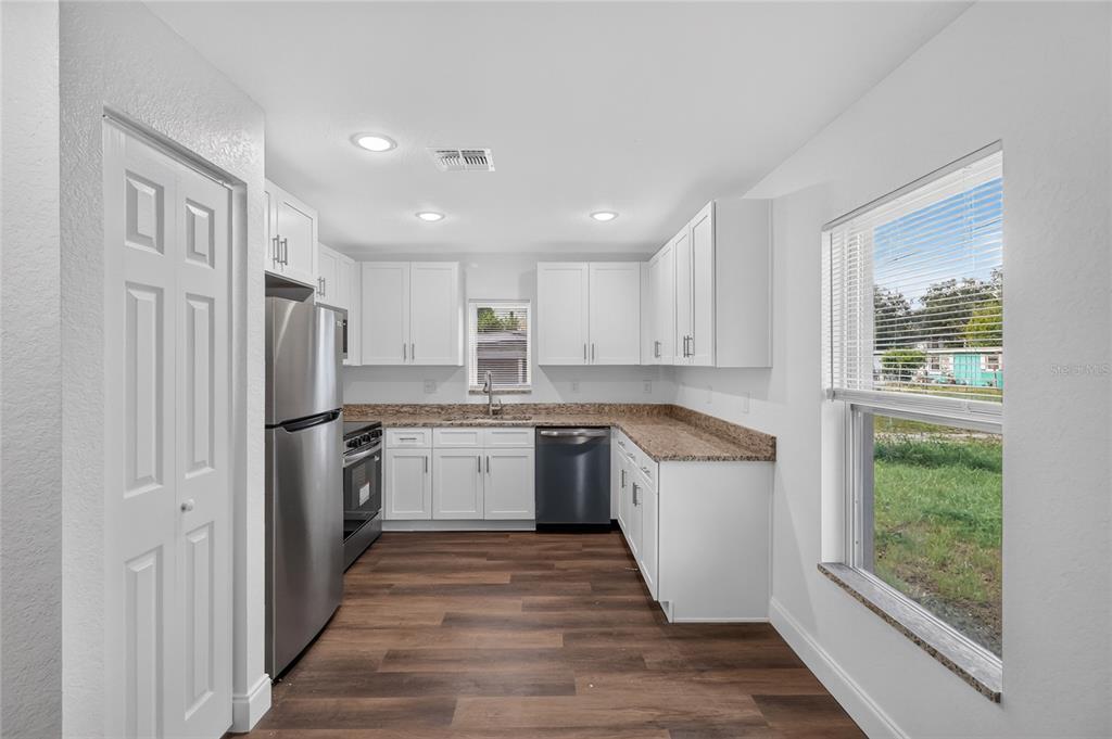 728 Henry Road Auburndale, FL 33823 - Photo 10 of 40 Gallery Image 10