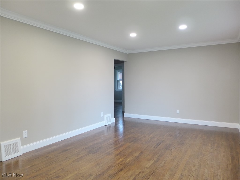 19300 Homeway Road Cleveland, OH 44135 - Photo 4 of 29 Gallery Image 4