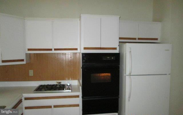 3913 Tiverton Road Randallstown, MD 21133 - Photo 5 of 10 Kitchen
