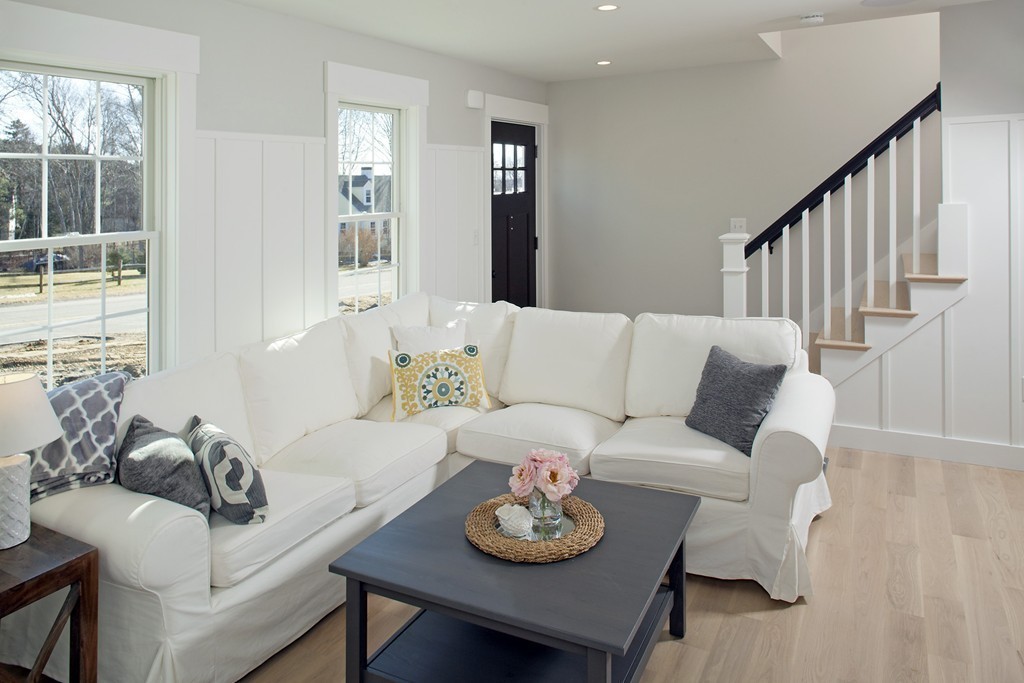 52 Bay Road Duxbury, MA 02332 - Photo 2 of 20 Gallery Image 2