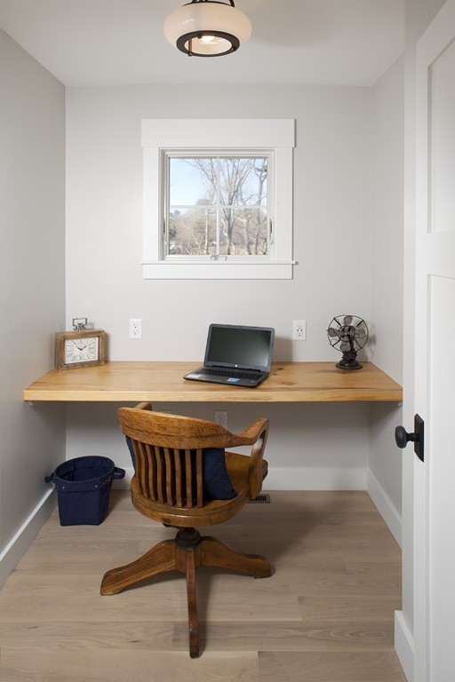 52 Bay Road Duxbury, MA 02332 - Photo 8 of 20 Gallery Image 8