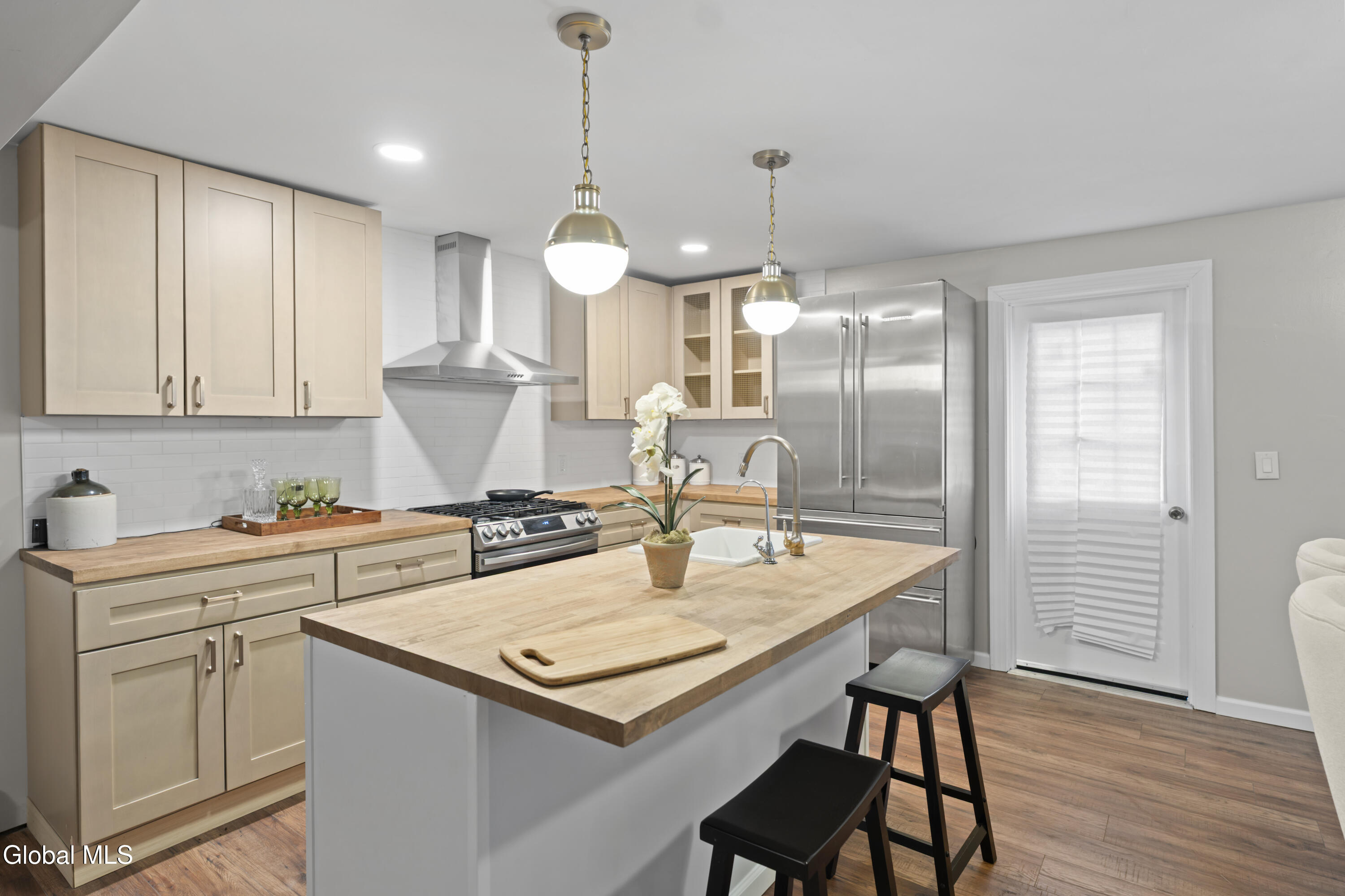 840 River Street Troy, NY 12180 - Photo 15 of 36 DSC01954