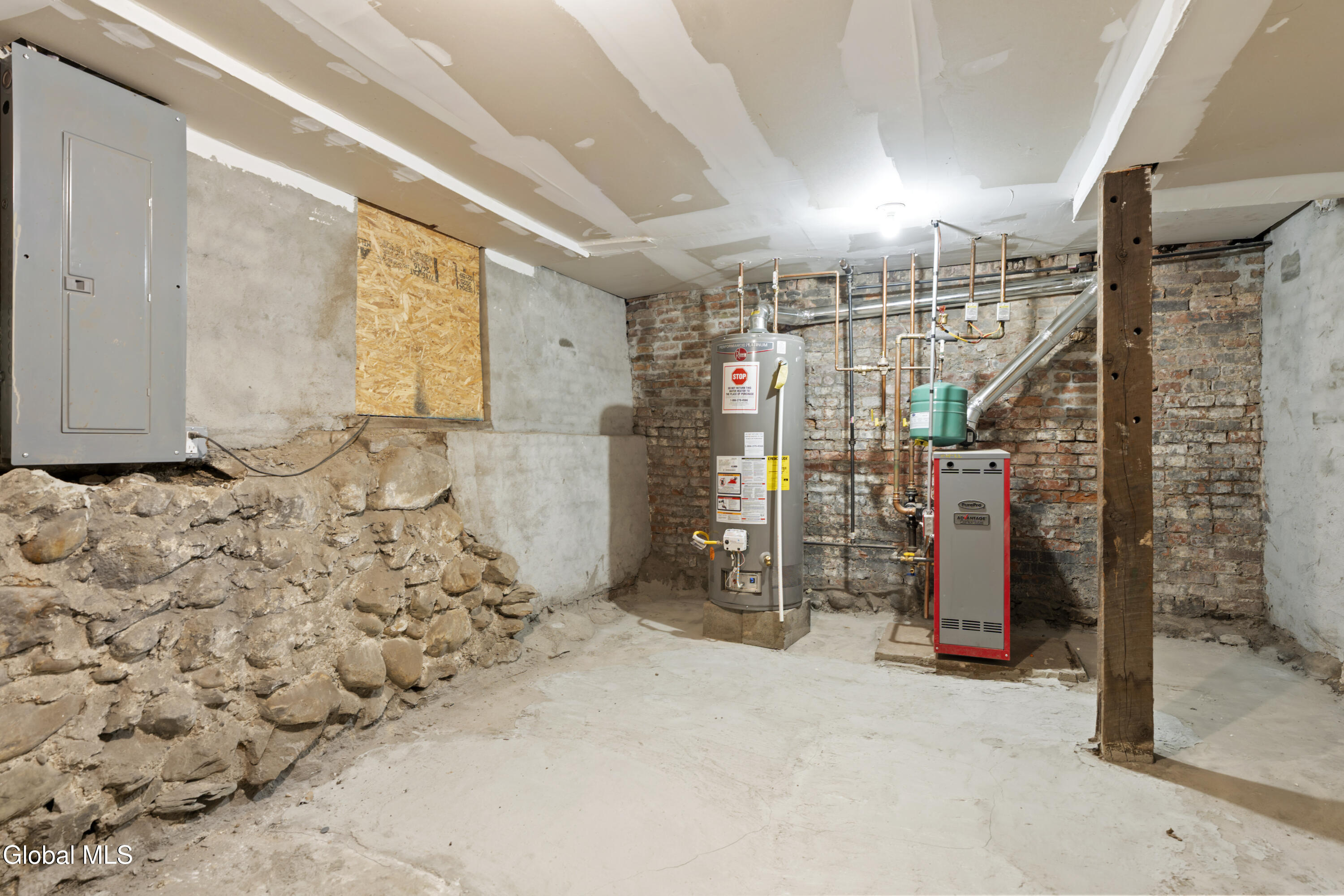 840 River Street Troy, NY 12180 - Photo 32 of 36 DSC02009