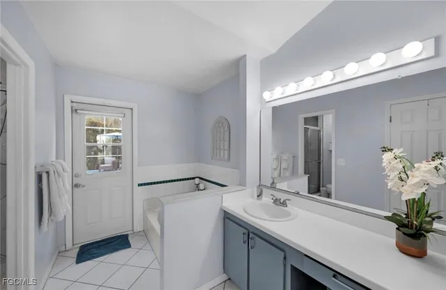 $2,600 | 3107 Southwest 15th Avenue, Cape Coral, FL 33914