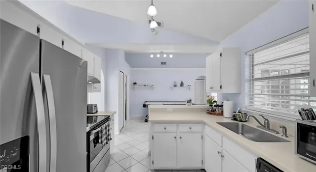 $2,600 | 3107 Southwest 15th Avenue, Cape Coral, FL 33914