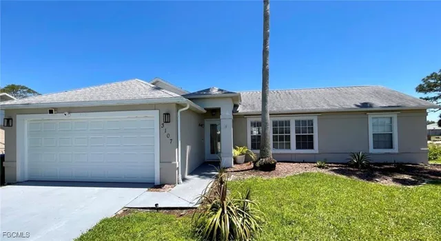 $2,600 | 3107 Southwest 15th Avenue, Cape Coral, FL 33914