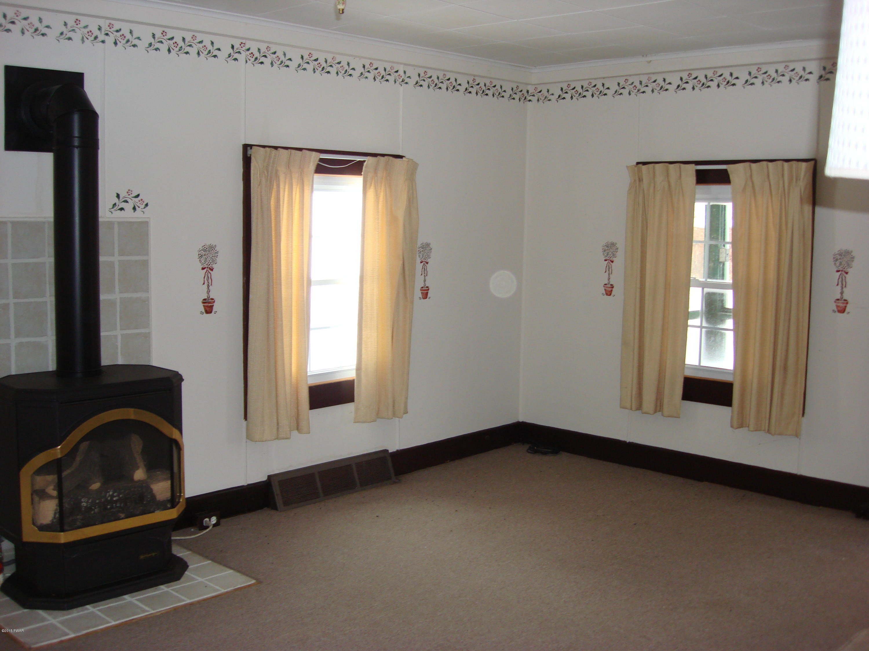 109 Mill Rift Road Matamoras, PA 18336 - Photo 10 of 28