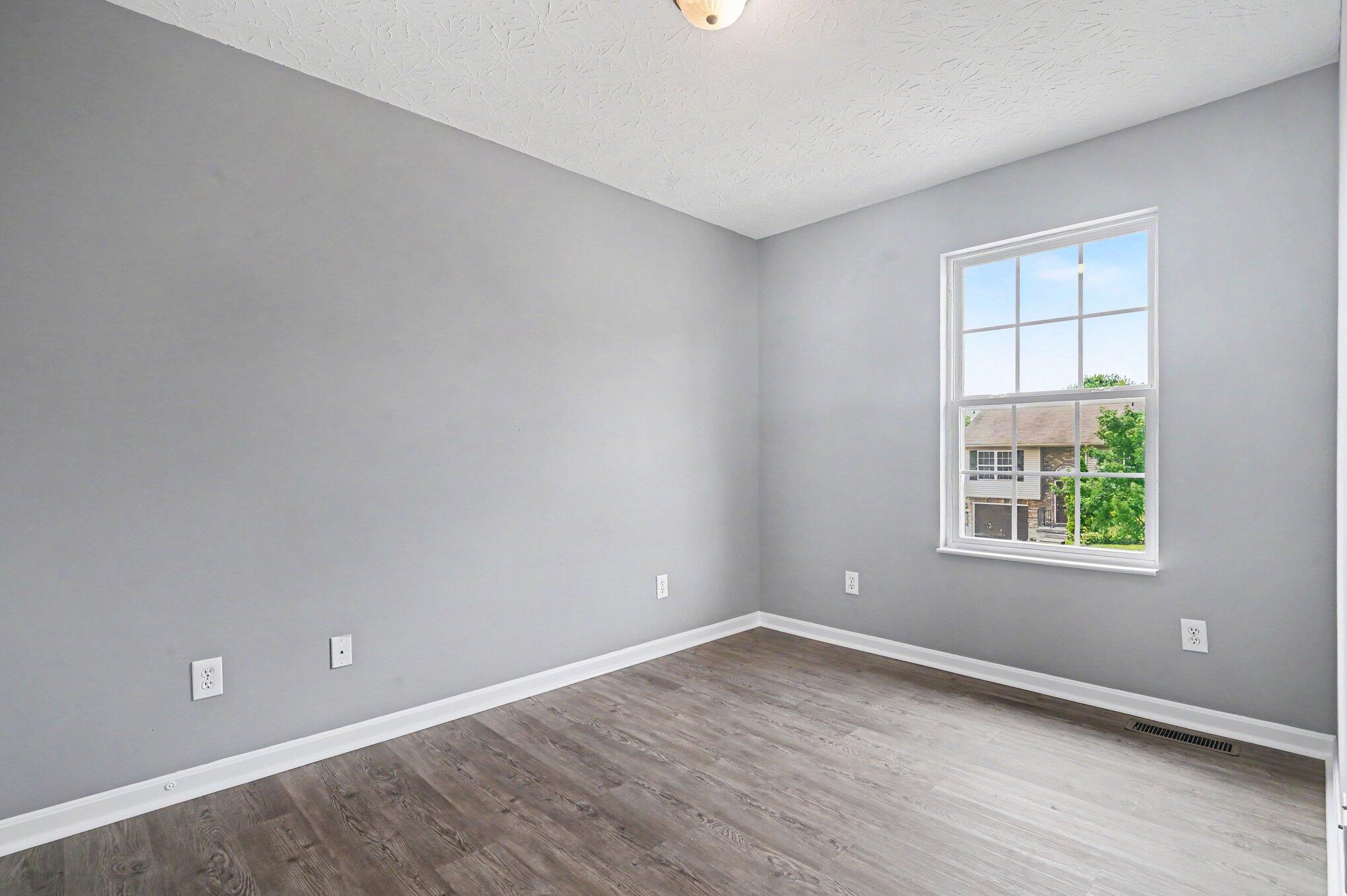 1616 Raintree Court Erlanger, KY 41018 - Photo 14 of 30 1616-raintree-elsmere-ky-bedroom-3