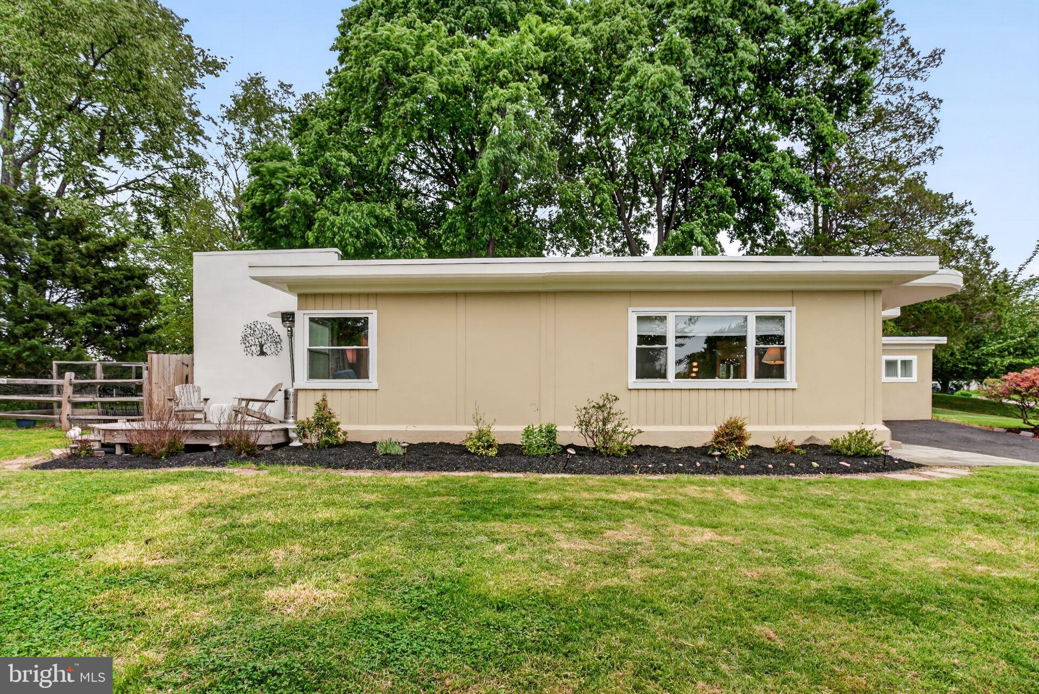 8309 MacArthur Road Glenside, PA 19038 - Photo 33 of 36 Exterior front