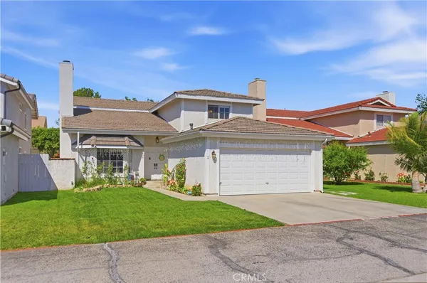 $940,000 | 16711 Parthenia Street, Unit 2, North Hills, CA 91343