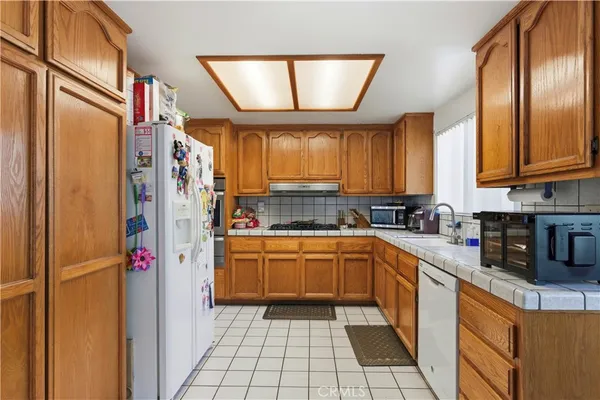 $940,000 | 16711 Parthenia Street, Unit 2, North Hills, CA 91343
