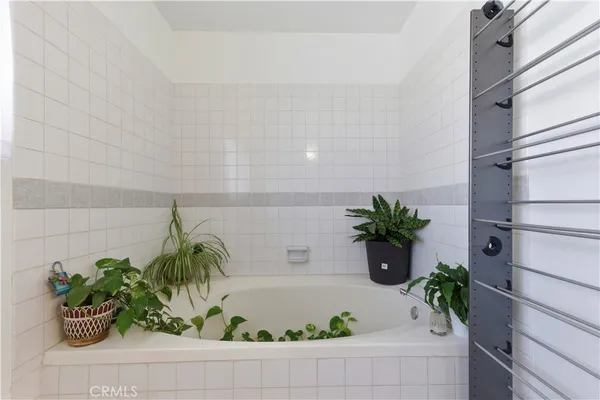 $940,000 | 16711 Parthenia Street, Unit 2, North Hills, CA 91343