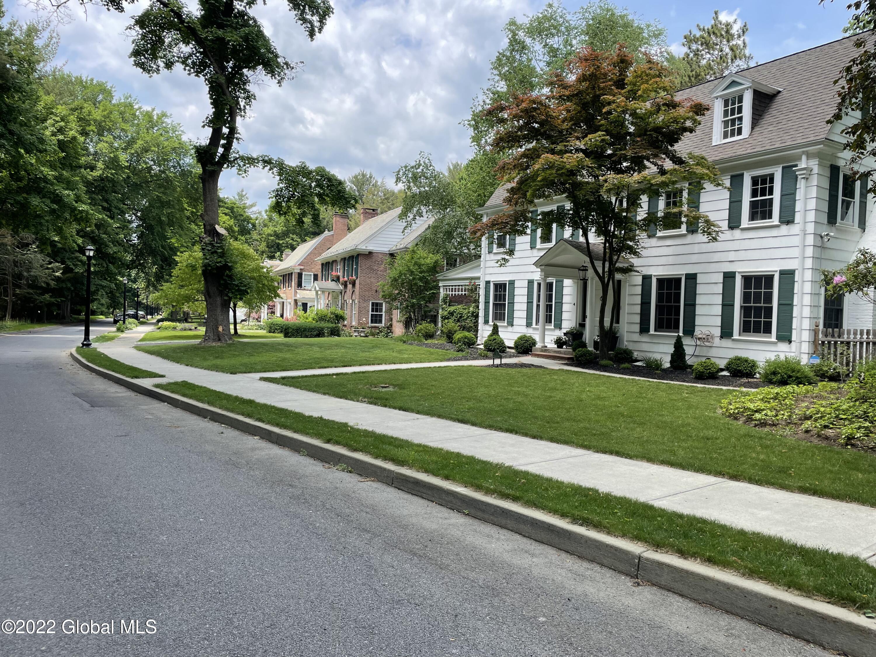 4 Westover Road Troy, NY 12180 - Photo 2 of 50 IMG_4616