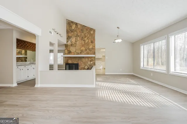 $1,820 | 749 Post Rd Lane, Stone Mountain, GA 30088