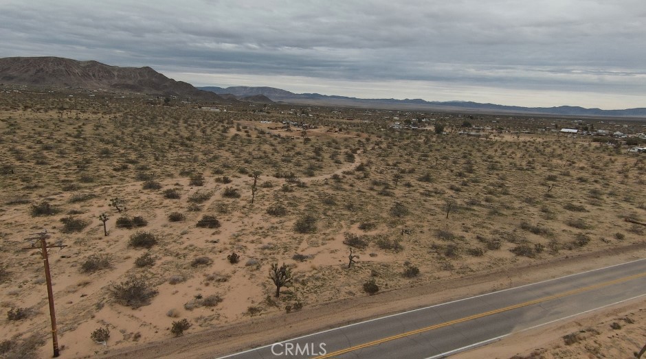 59520 Reche Road Landers, CA 92285 - Photo 10 of 11 a view of a yard