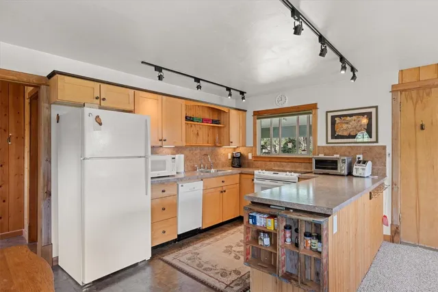 $1,500,000 | 31405 Cr 64 Road, Unit COUNTY, Clark, CO 80428