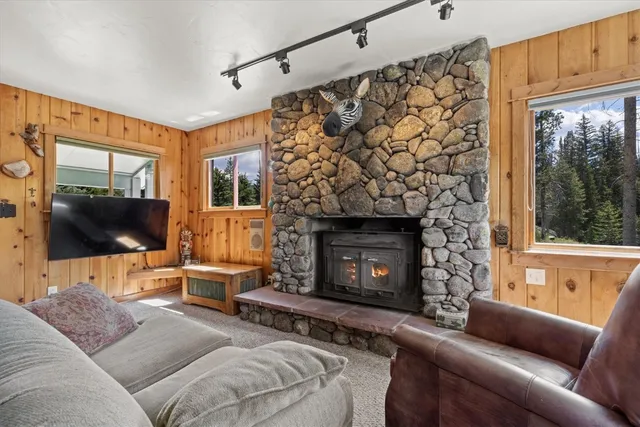 $1,500,000 | 31405 Cr 64 Road, Unit COUNTY, Clark, CO 80428