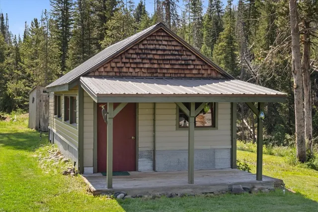 $1,500,000 | 31405 Cr 64 Road, Unit COUNTY, Clark, CO 80428