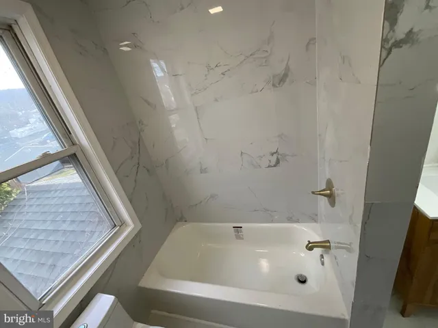 a bathroom with a tub