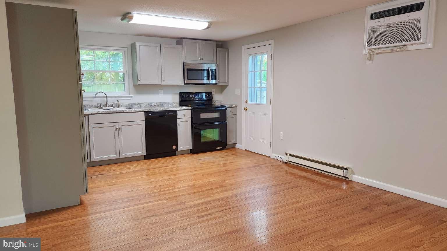 2498 Manor Road York, PA 17408 - Photo 4 of 25